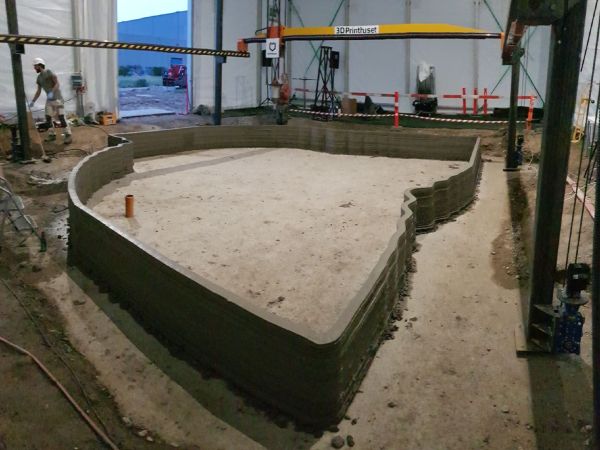 2-finished-upper-part-of-the-foundation-of-the-bod